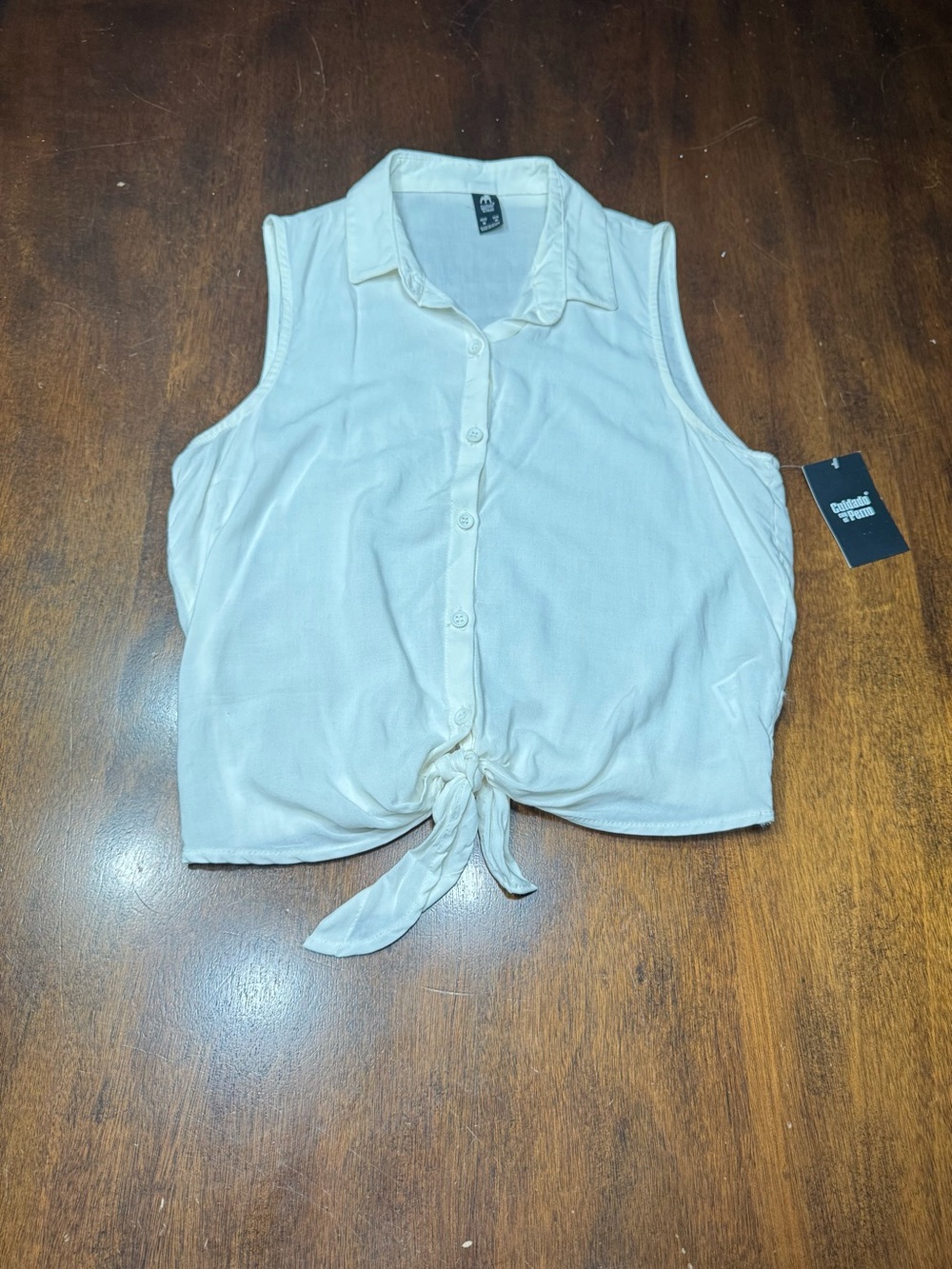 Cuidado Con El Perro Sleeveless Tie-Front Button-Up Blouse - Cream